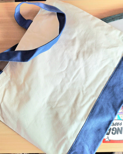 Sac fourre-tout zippé grand format -" In the Hood" par EST.L– 34 x 47 cm
