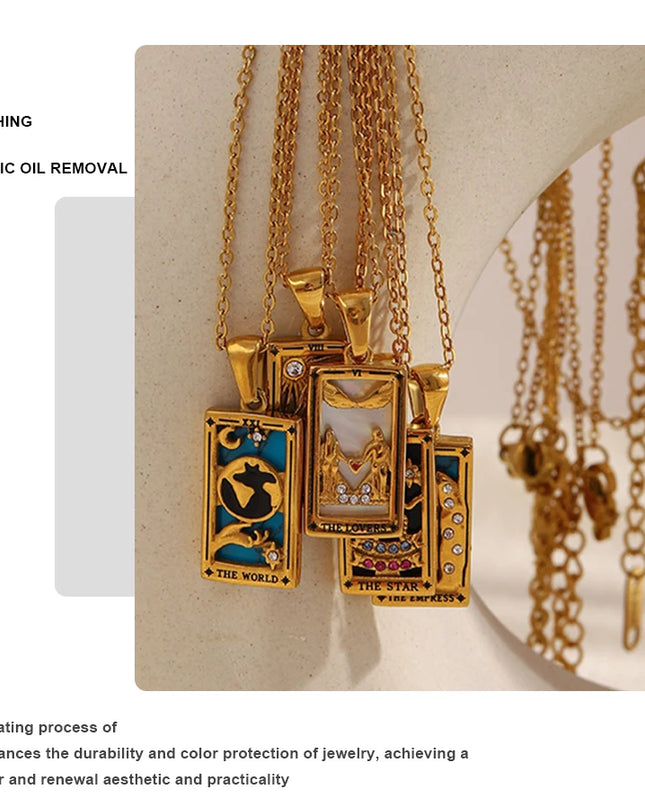 Collier pendentif tarot – Acier inoxydable et zircon – Plaqué or 18 carats – Bijou femme élégant et résistant