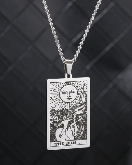 Collier Pendentif Tarot en Acier Inoxydable – Étoile / Soleil / Lune – Style Ethnique Unisexe