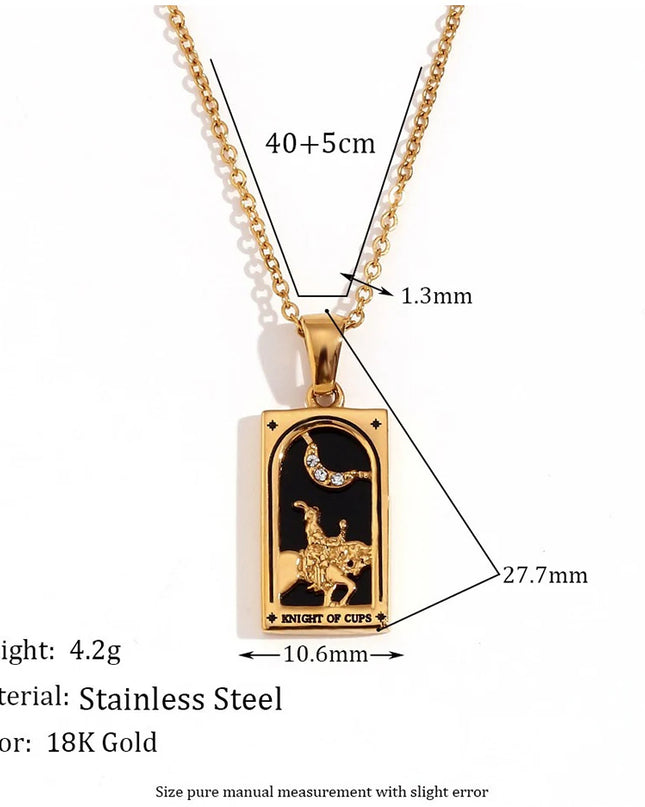 Collier pendentif tarot – Acier inoxydable et zircon – Plaqué or 18 carats – Bijou femme élégant et résistant